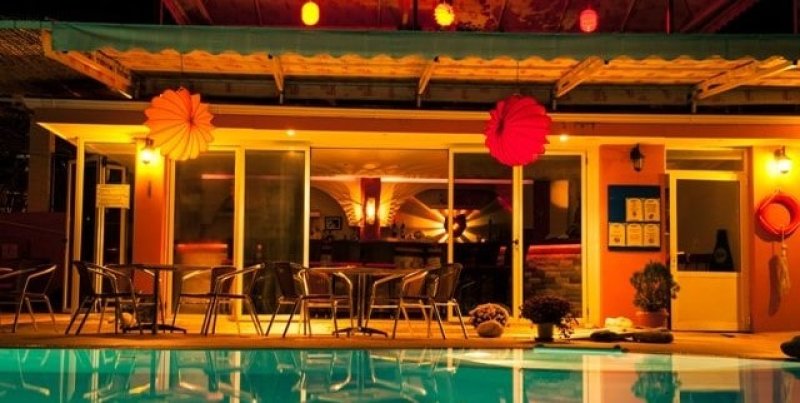 Die Nachtbeleuchtung vom Pool aus - Mythos Corfu